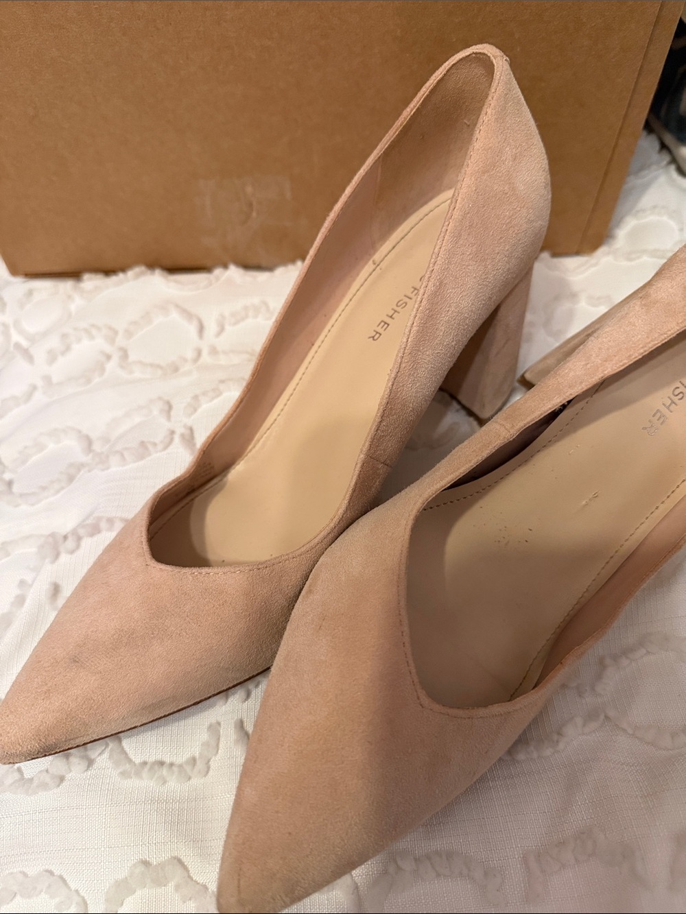 Marc Fisher Blush Suede Pointed Toe Pumps-size 8- price firm - Picture 7 of 7